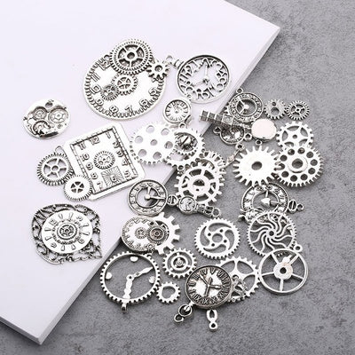 silver_gear_charm
